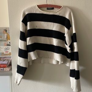 Black and white stripped cropped ribbed Zara sweater w holes